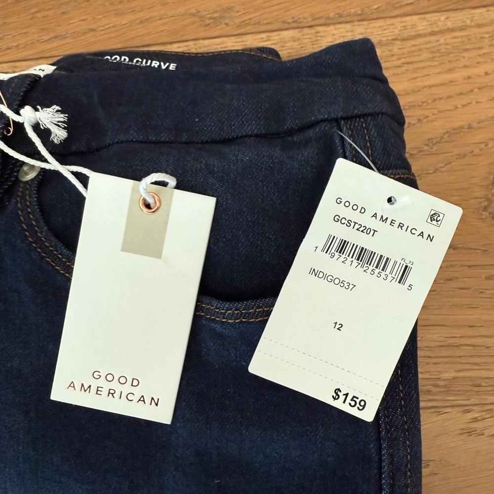 Good American Good Curve Straight Jeans